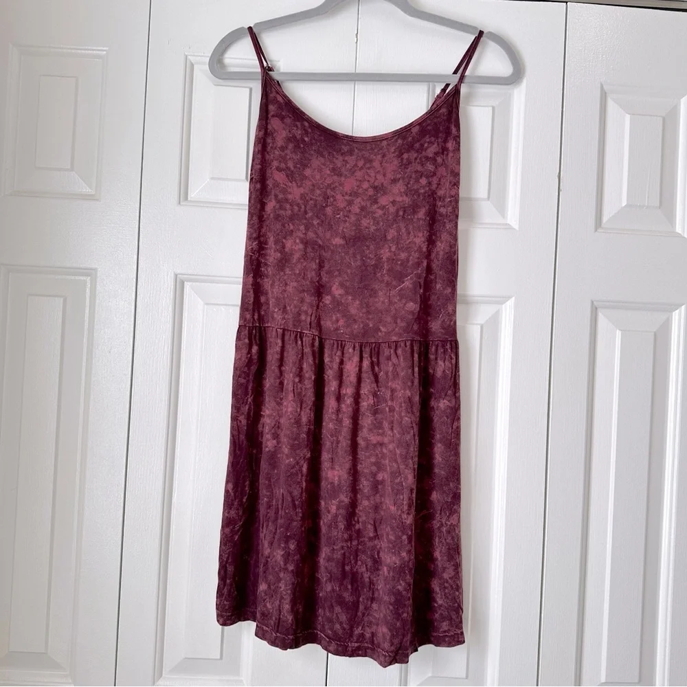 POL Burgundy Acid Wash Babydoll Mini Dress with Spaghetti Straps Size Small - Picture 2 of 7